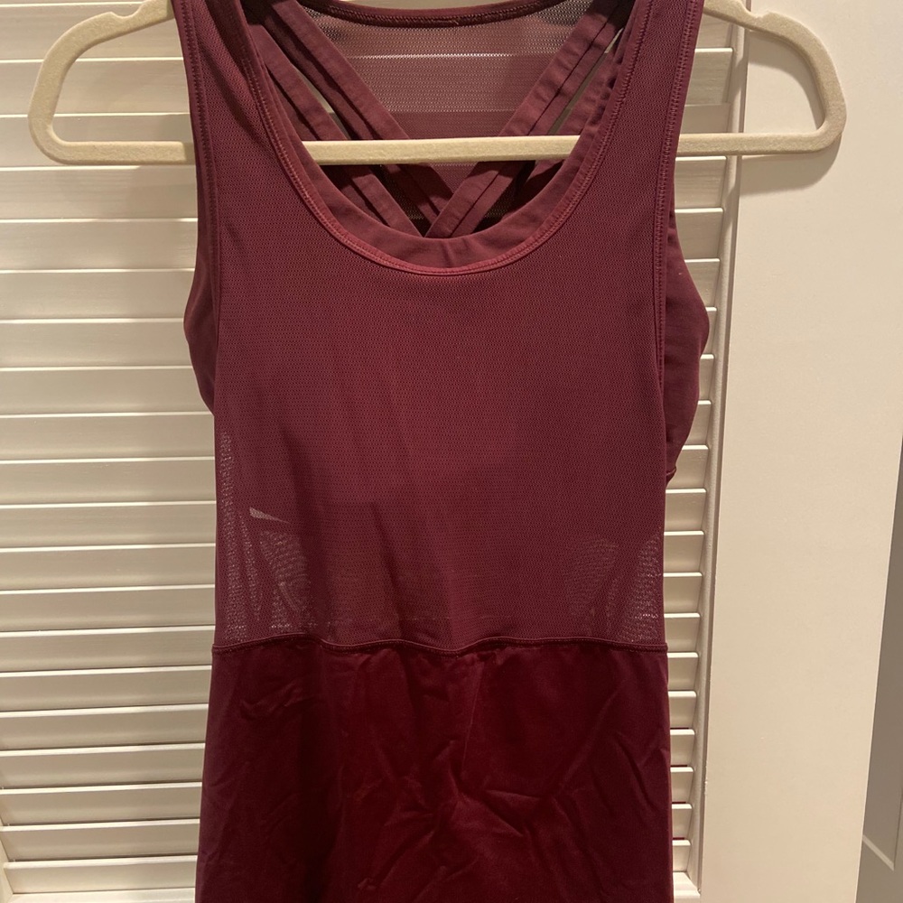 Lululemon tank